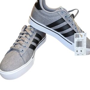 Adidas Daily 4.0 Athletic Shoe Grey Sneakers Women's Size 9